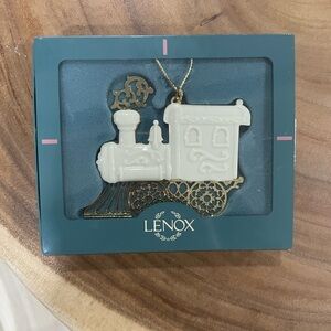 Lenox Ivory and Gold Train Ornament